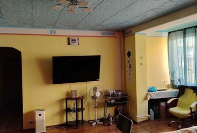 Apartament cu 3 camere semidecomandat în Veteranilor - 1