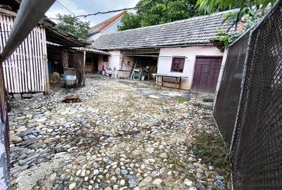 Casă cu 6 camere cu Teren 1846 Mp în Răhău - 2