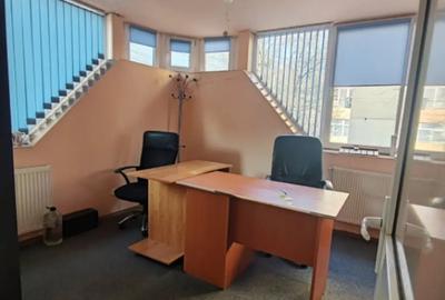 Spațiu comercial, de 118 mp, în Central - 3