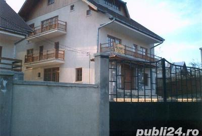 Casă cu 8 camere cu Teren 2500 Mp în Cornu - 3