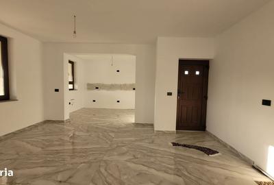 Casă cu 4 camere în Central - 13