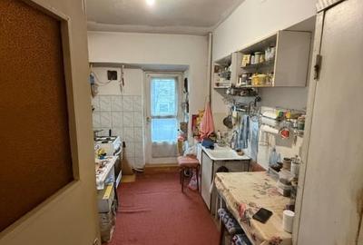 3 camere decomandat - etaj 1 - 80 mp - 2 bai- 125000 euro - 5