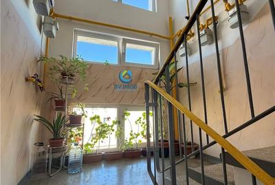 Apartament cu 3 camere în Florilor - 9