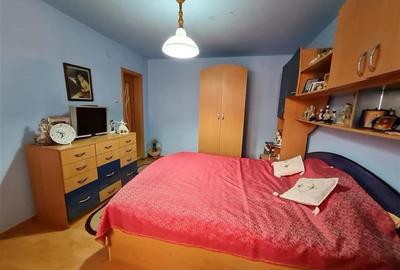 Pe incantare florala, casa cu 5 camere, curte individuala - Central, Brasov - 55