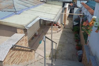 Casă cu Teren 267 Mp în Central - 2