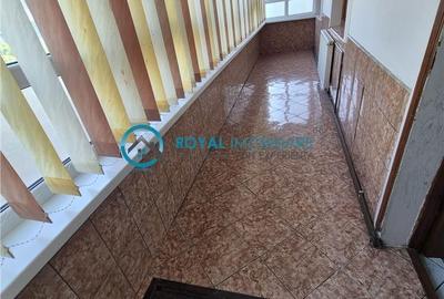 Apartament cu 3 camere decomandat, mobilat în Malu Roșu - 10