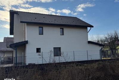 Casă cu 4 camere cu Teren 450 Mp în Chinteni - 4