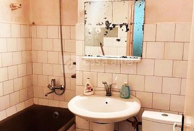 Blv. Poitiers - 3 camere decomandat, doua bai, etaj 1+2, bloc 1989 - 6