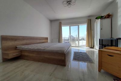 Casă cu 4 camere cu Teren 1000 Mp în Central - 3