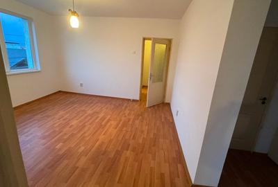 Vand apartament 3 camere Ploiesti Andrei Muresanu - 2