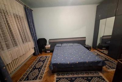 Casă cu 3 camere cu Teren 340 Mp în Central - 1