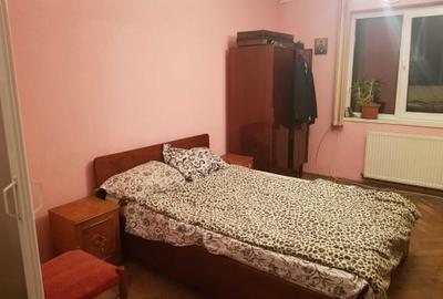 Casă cu 4 camere în Pietrișu - 9