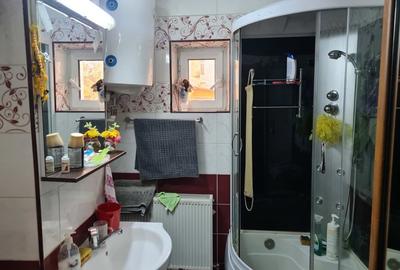 Apartament cu 4 camere în Târgu Bujor - 4