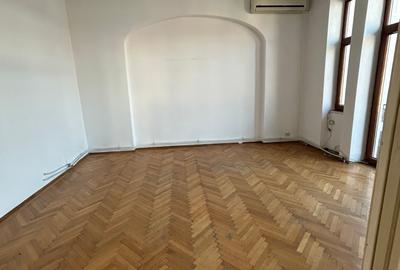 Apartament cu 4 camere semidecomandat în Calea Călărașilor - 10