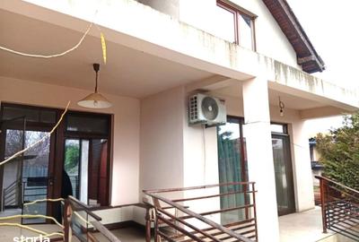 Casă cu 5 camere cu Teren 700 Mp în Central - 11