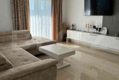 Apartament cu 4 camere în Central - 1