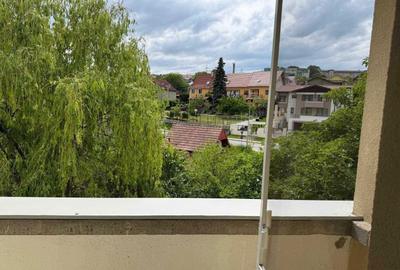 Apartament cu 3 camere decomandat în Exterior Vest - 6
