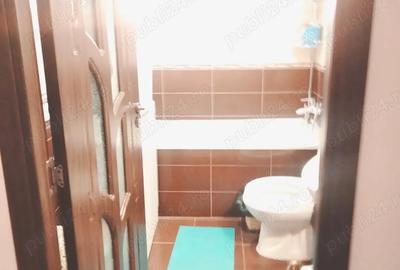 Proprietar , vand apartament decomandat ,3 camere - 5