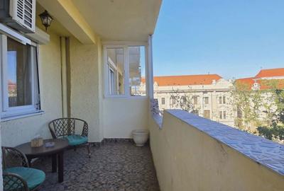 Apartament cu 3 camere semidecomandat în Central - 2