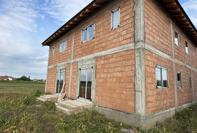 1/2 Duplex Dudestii Noi (12 km de timisoara), P+E,4 camere,2 bai,teren generos - 3