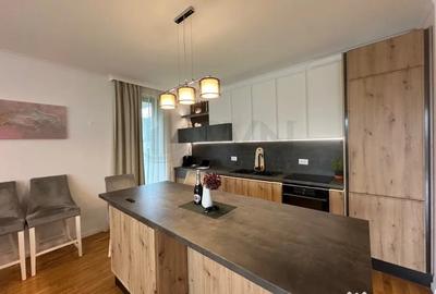 Apartament cu 4 camere decomandat în Central - 4