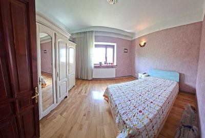 Apartament cu 3 camere semidecomandat în Central - 8