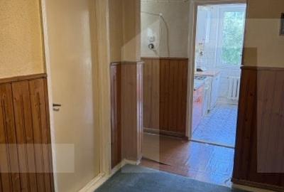 Apartament cu 2 camere, decomandat, 54 mp, Central