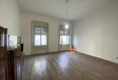 Apartament cu 3 camere decomandat în P-ța Unirii - 2