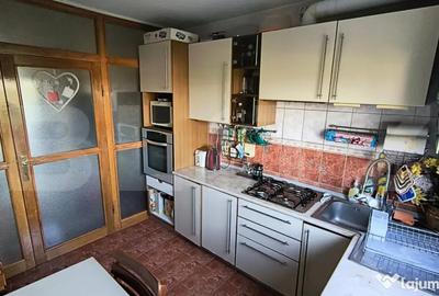 Apartament cu 3 camere decomandat în Circumvalațiunii - 10
