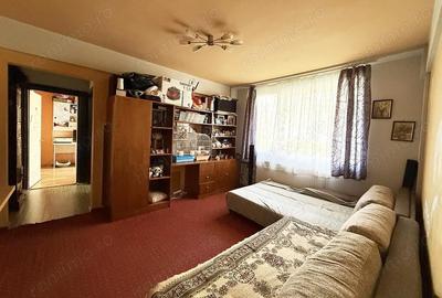 Apartament cu 3 camere semidecomandat în Spitalul Județean - 1