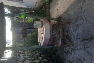 Vand casa in comuna Orlesti - 1