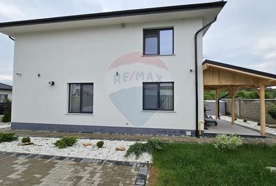 Vila de lux cu 5 camere de vanzare in Ipotesti, Suceava - 8