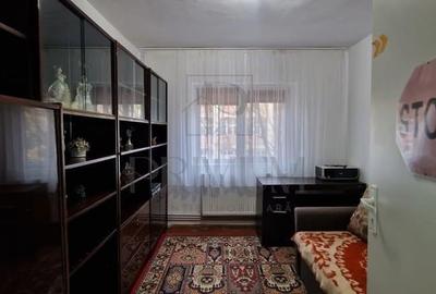 LIPOVEI - ETAJ 1 - BLOC IZOLAT - 4 CAMERE - CENTRALA PRORPRIE - BOXA - 3