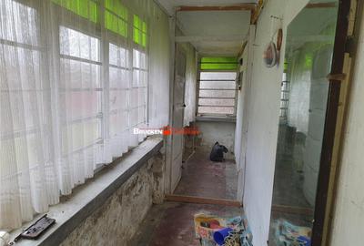 Casa cu teren aferent - 14