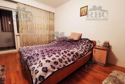 Apartament cu 1 camera in Plopilor, etaj 3 !