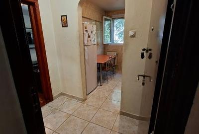 Apartament cu 3 camere semidecomandat, mobilat în Titan - 4