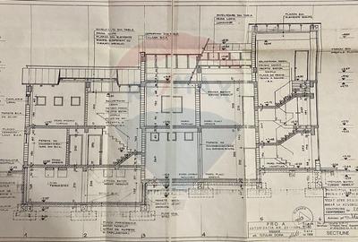 Casa / Vila, si service cu spatii de birouri, de vanzare in sector 4 - 9