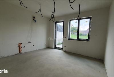 Casă cu 7 camere cu Teren 450 Mp în Central - 16