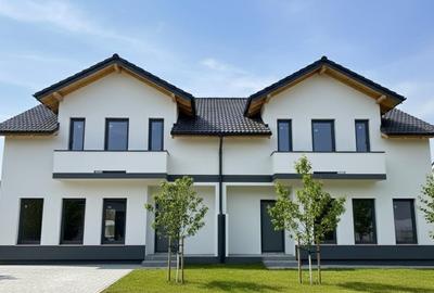Duplex cu 4 camere cu Canalizare în Moșnița Nouă - 1