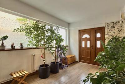 Casă cu 5 camere cu Teren 425 Mp în Lumina - 2
