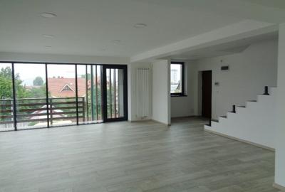 Apartament cu 4 camere decomandat în Gheorghe Doja