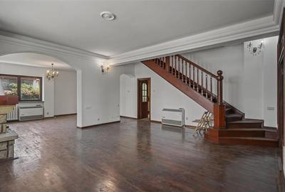 Casă individuală cu 10 camere cu Canalizare în Floreasca - 6