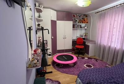 Apartament cu 3 camere în Central - 1