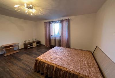 Casă cu 5 camere cu Teren 400 Mp în Central