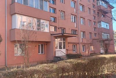 Apartament cu 2 camere în Petros