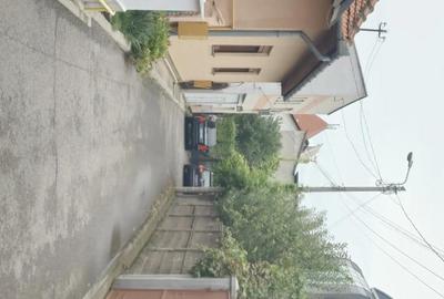 Casă cu 4 camere cu Teren 232 Mp în Central - 10