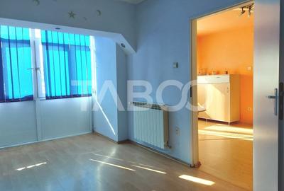 Apartament 50 mpu 2 camere etaj 3 pivnita Piata Noua Cisnadie - 9