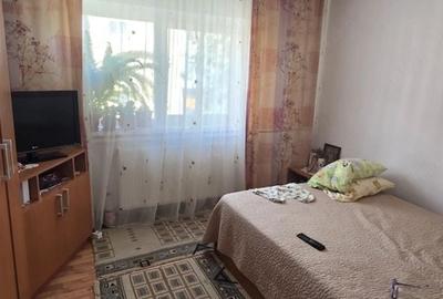 Apartament cu 2 camere decomandat în Calea București