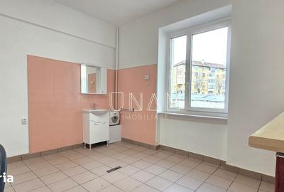 Spațiu comercial, de 28 mp, în Central