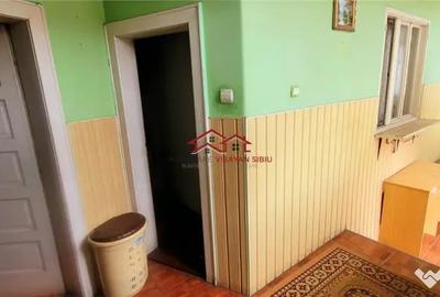 Casă cu 4 camere cu Canalizare în Rășinari - 3